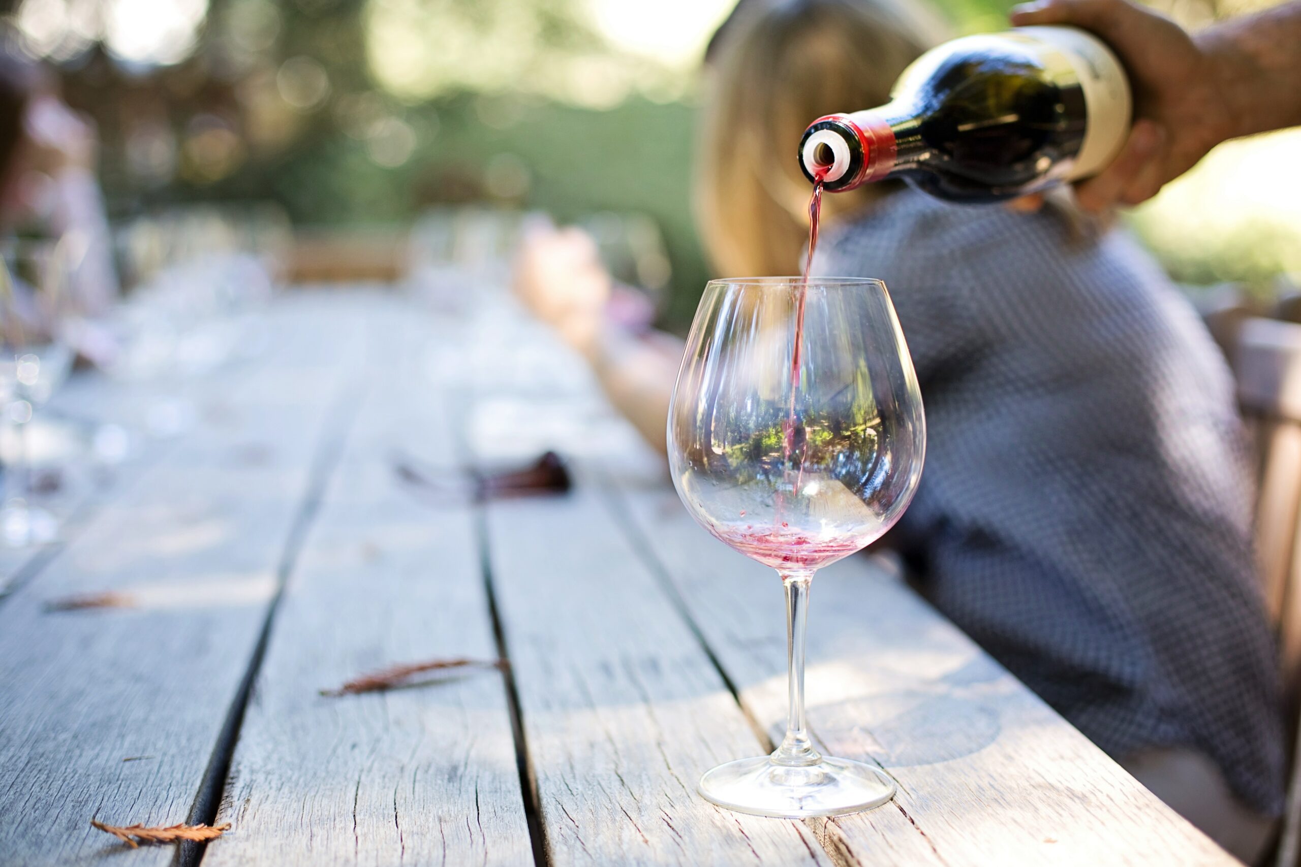 Man pouring wine (Photo courtesy of Pexels.com) - Black Love Man pouring wine (Photo courtesy of Pexels.com)