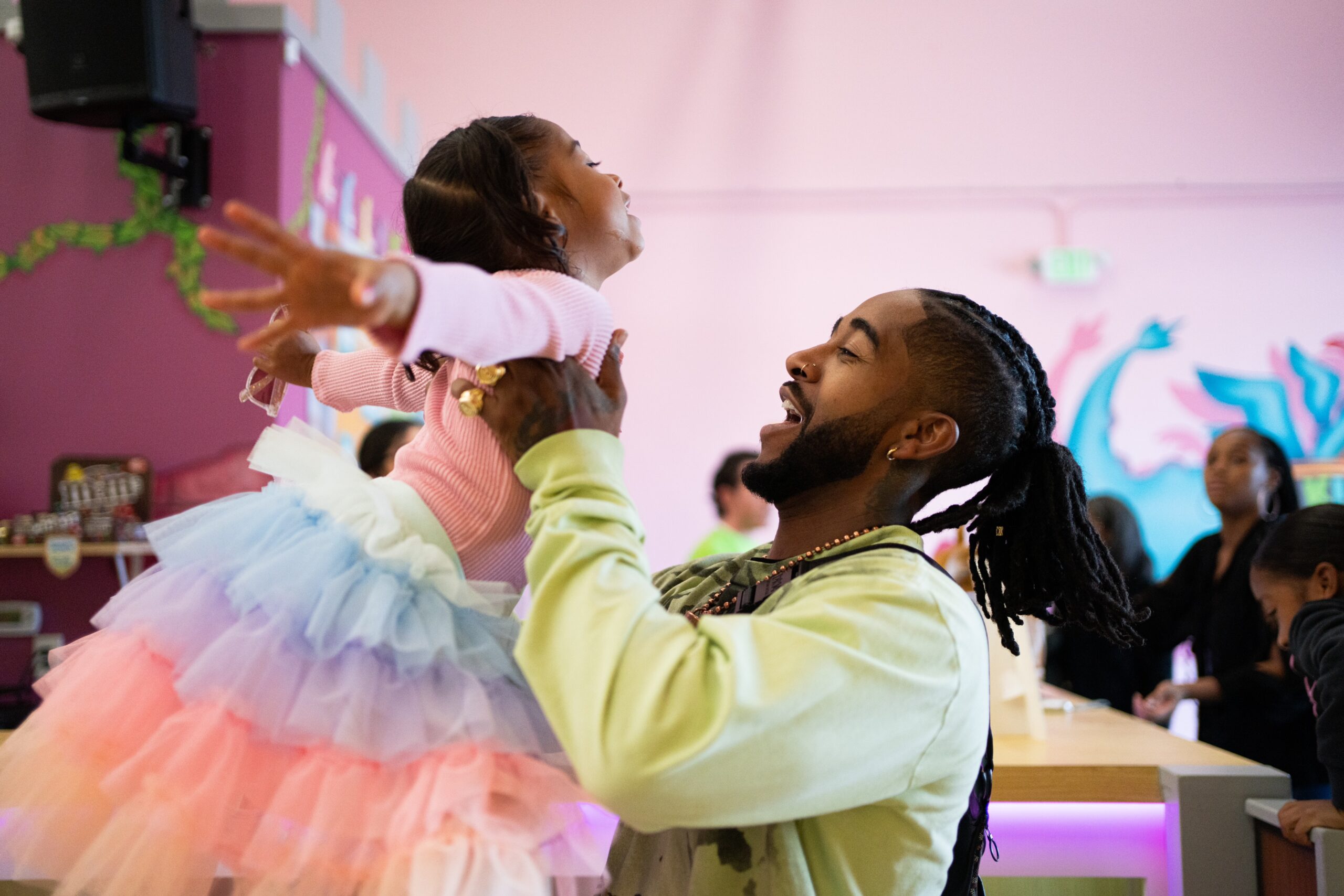 Omarion and his daughter, A'mei (Photo courtesy of Omarion) - Black Love Omarion and his daughter, A'mei (Photo courtesy of Omarion Worldwide)