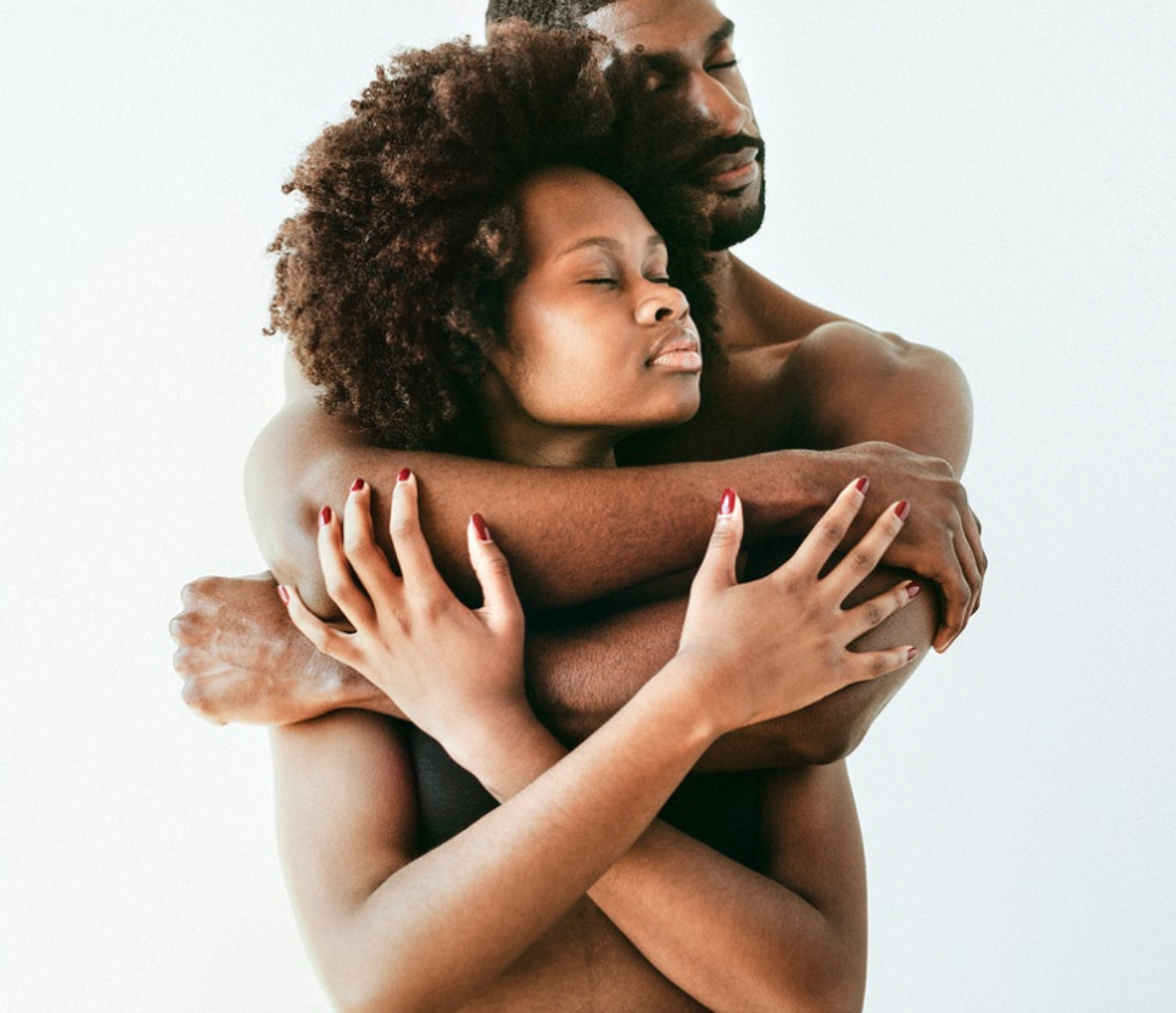 Couple embracing (Photo courtesy of Rawpixel.com)