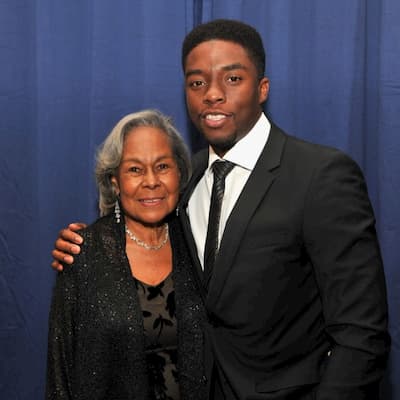Chadwick Boseman with his mother, Carolyn (Credit: meforworld.com/) - Black Love Chadwick Boseman with his mother, Carolyn (Credit: meforworld.com/)
