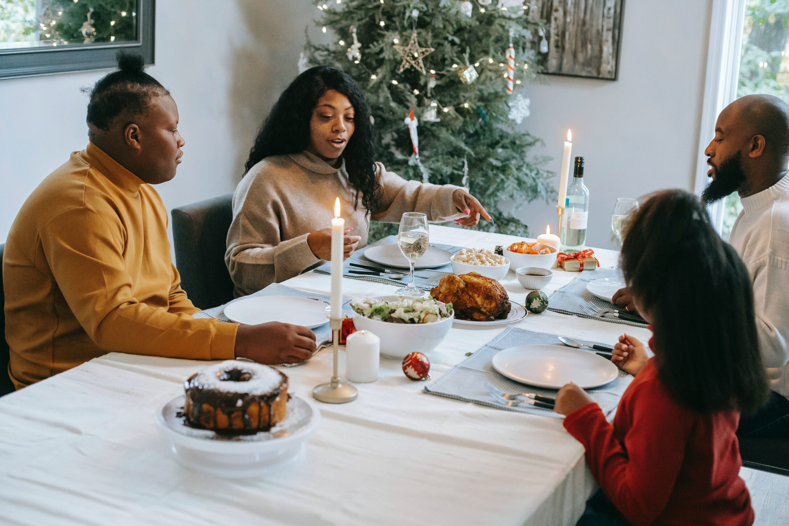 - Black Love Family at Christmas (Courtesy of pexels.com)