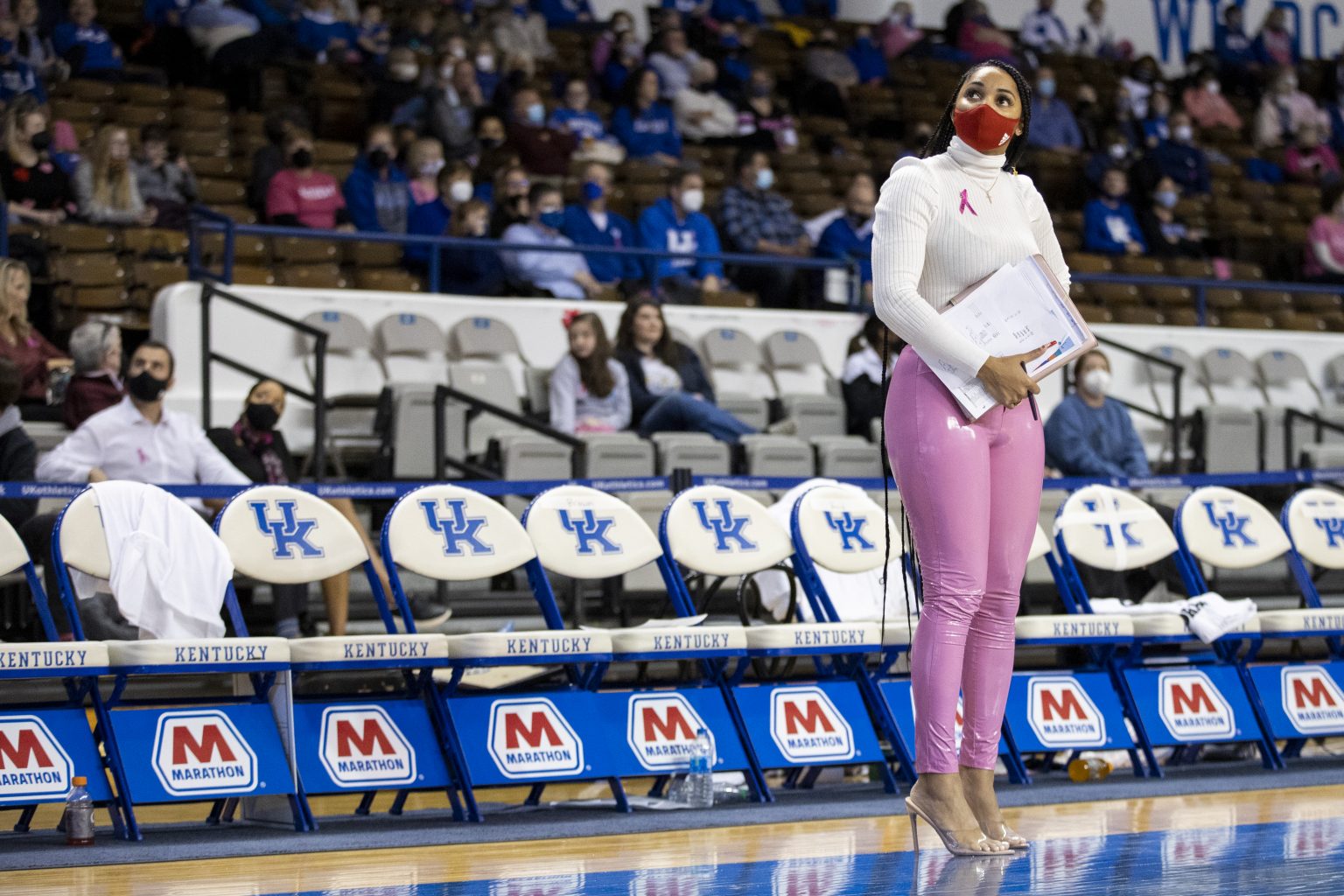 Coach Sydney Carter (Courtesy of @coachsydcarter/Instagram) - Black Love Coach Sydney Carter on Style, Haters, and Her Hopes for Women's Basketball
