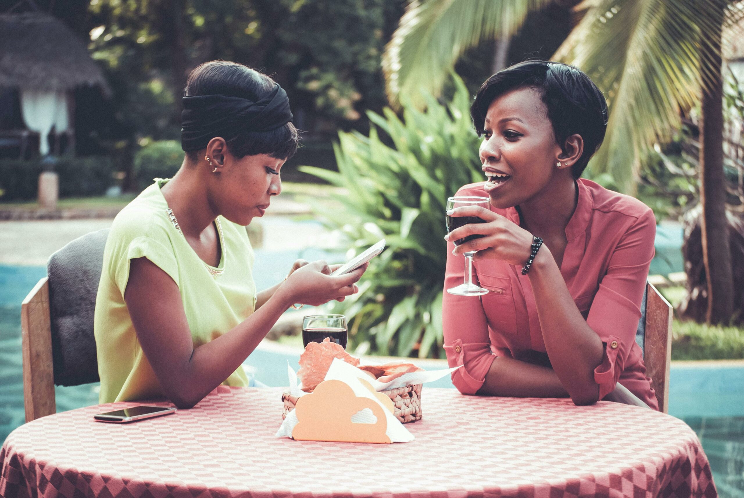 How to Grieve Women Friendships That No Longer Serve You