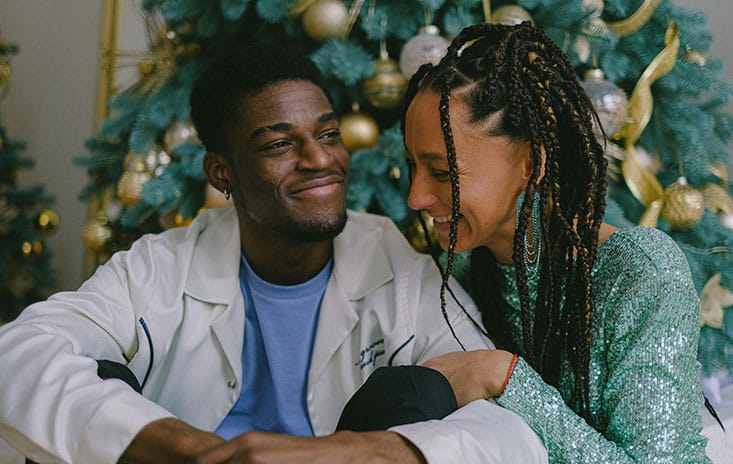 Maintaining Intimacy During the Stressful Holiday Season